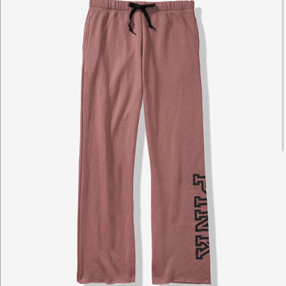 Victoria’s Secret 
Everyday Lounge Boyfriend Pant